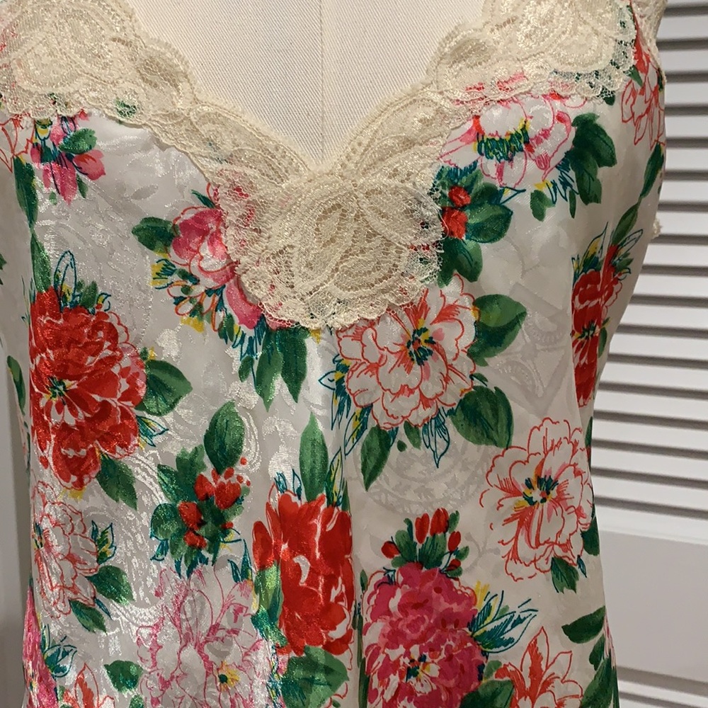 Victoria’s Secret Peony Slip & Robe!